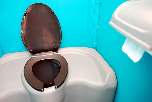 Best Sanitation services for porta potties  in Bloomingdale, NJ